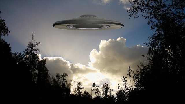 Правителството на САЩ проучва 510 съобщения за НЛО - над
