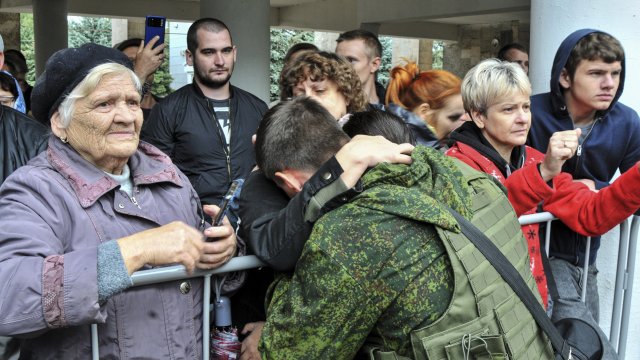 Хиляди руснаци се опитват да напуснат страната от страх