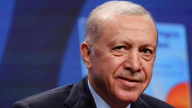 Политическото положение на Ердоган се влошава.
