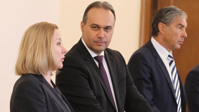 Проектът за инвестиционен разход за придобиване вторите осем многоцелеви изтребители