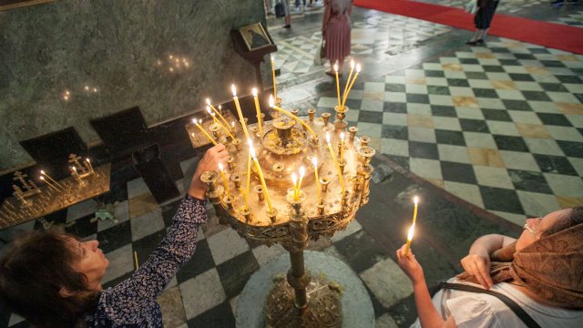 Света литургия и молебен за Новата 2022 година бе отслужен