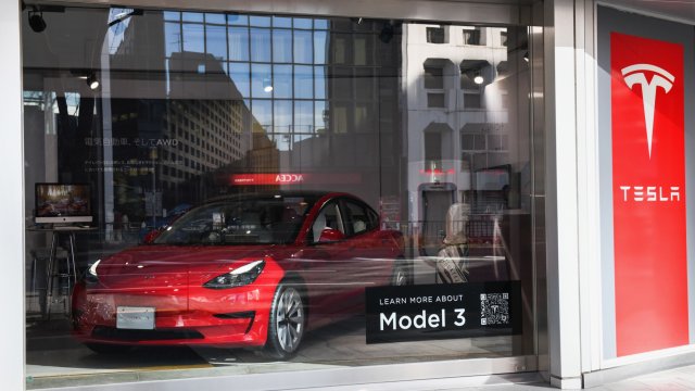 Tesla Inc изтегля 578 607 превозни средства в Съединените щати