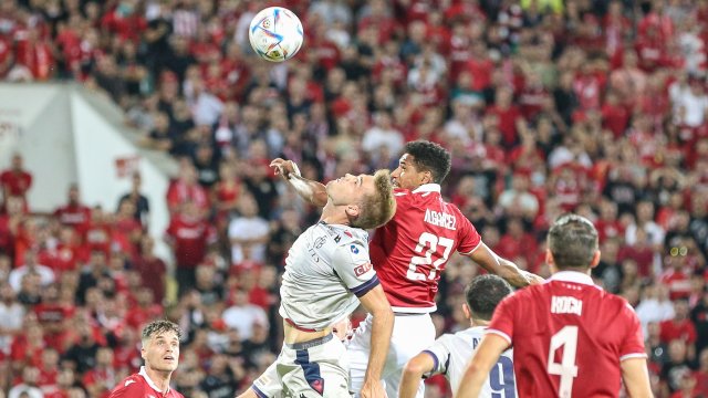 Армейците излизат за победа с изцяло бели екипи срещу Базел