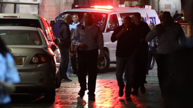 Според органите на реда неизвестен мъж е нападнал двойката на