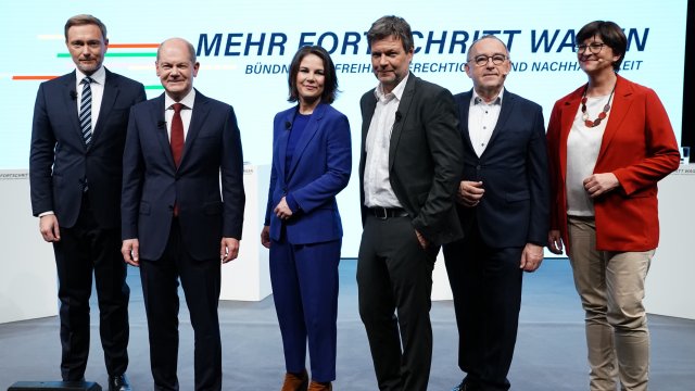 Днес преговарящите за коалиция партии в Германия представиха споразумението си