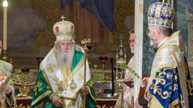 Патриарх Неофит призова за прекратяване на войната в Украйна и