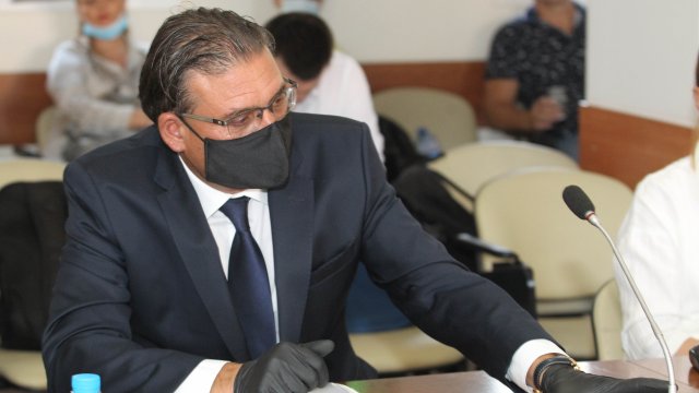 Разгорещен спор между председателя на Енергийния регулатор и директора на Булгаргаз заради