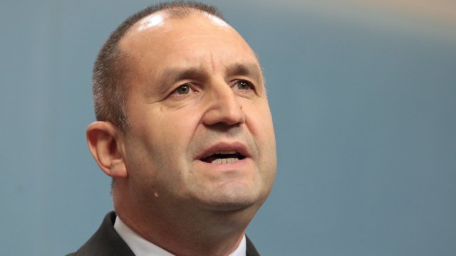 В съответствие с конституционните си правомощия държавният глава Румен Радев