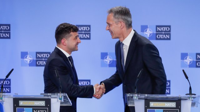 Генералният секретар на НАТО Йенс Столтенберг очаква украинският президент Володимир