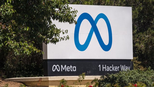 Meta Platforms Inc издаде мрачна прогноза в сряда след като