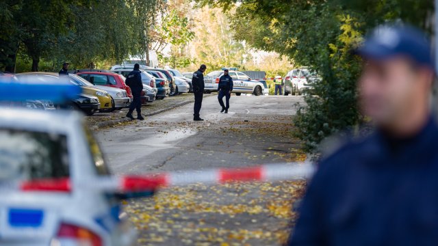 Англичанин 56 г е пробол с нож съпругата си 54