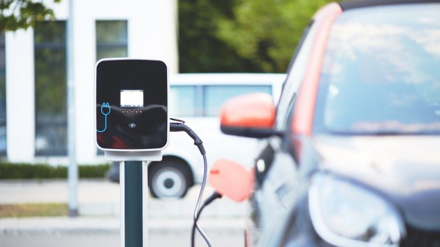 Автомобилната индустрия в световен мащаб се развива бурно След 10