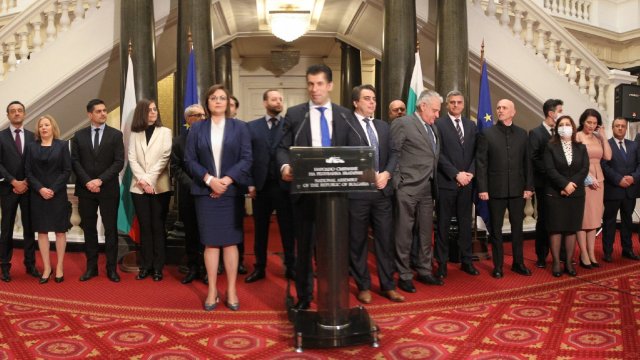 Председателят на Народното събрание Никола Минчев свиква извънредно заседание на