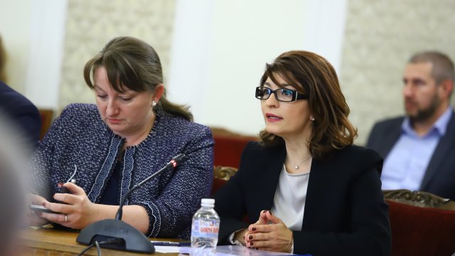 С вас нямаме червени линии и вече демонстрираме мнозинства по