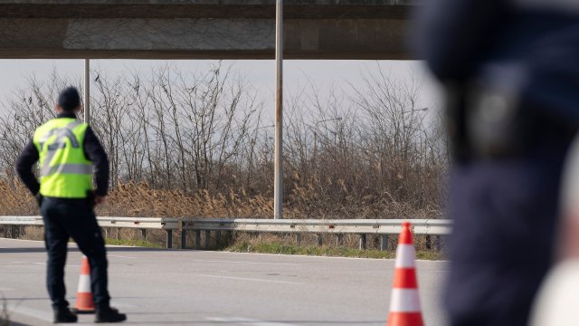 Оставаме без кола и се бъркаме дълбоко при превишена скорост в Гърция