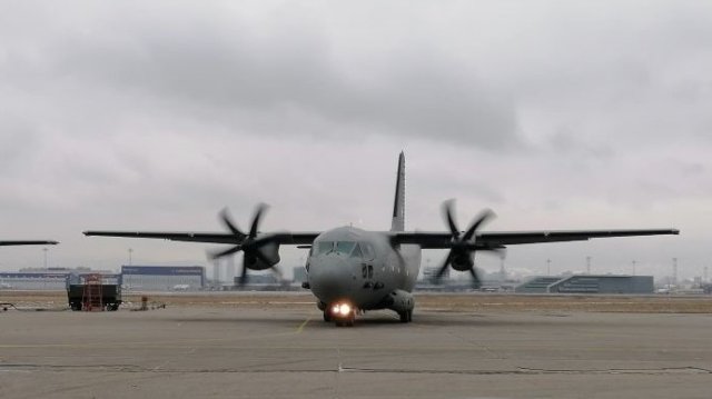 Два самолета Спартан  ще излетят за Турция за да превозят аварийно спасителни