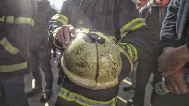 Продължава гасенето на пожара на българо гръцката граница в района на