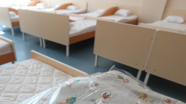 Огромен недостиг на медицински сестри в детските градини и ясли