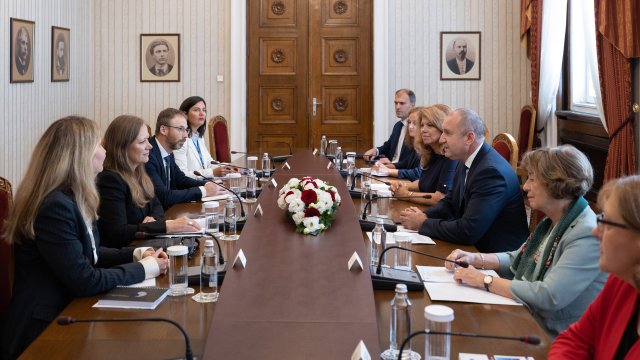 България се нуждае от стабилно редовно правителство и работещ парламент