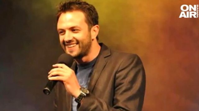 Съдът в Битоля пусна под домашен арест певецът Ламбе Алабаковски,