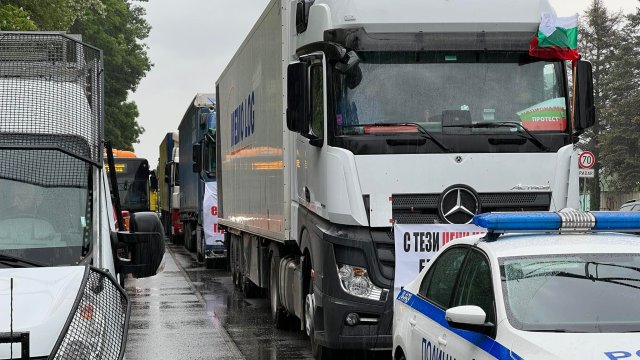 На входа към София на АМ Тракия започнаха да се