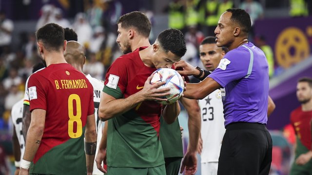 Португалия потегли с трудна победа с 3 2 над Гана на