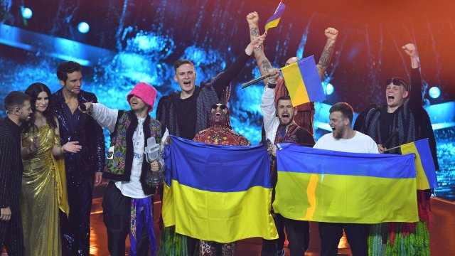 В оспорвана надпревара Украйна стана победител в конкурса "Евровизия". Рап/фолк