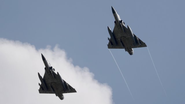 Китай изпраща изтребители и бомбардировачи в Тайланд за съвместни учения