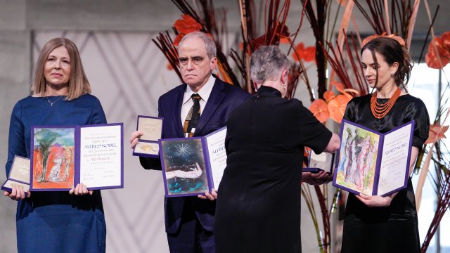 На церемония в Осло беше връчена Нобеловата награда за мир