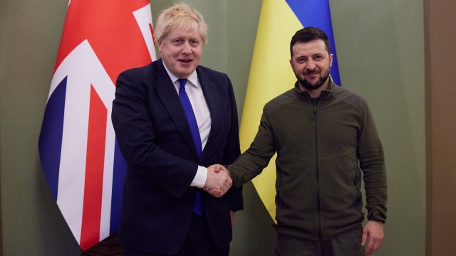 Британският премиер Борис Джонсън е обсъдил с украинския президент Володимир