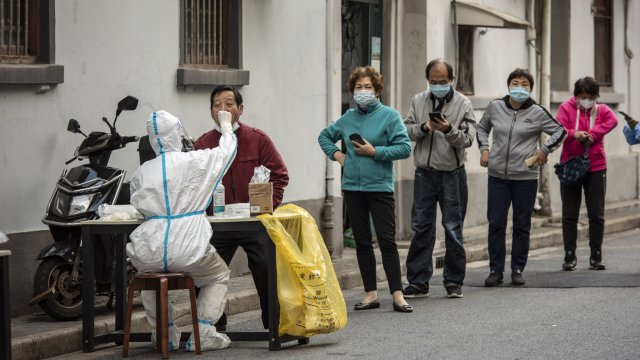 Китай съобщи за най високия брой заразени с коронавирус за последните