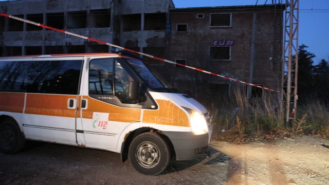 Труп на млад мъж е открит от овчар вчера в