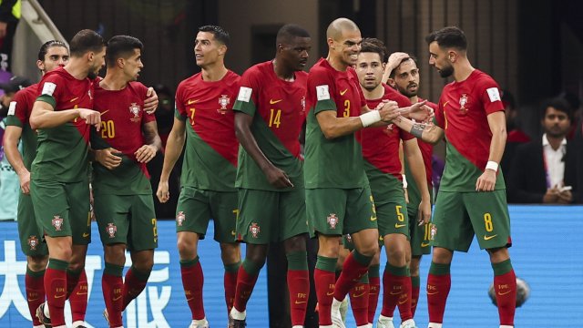 Португалия удари с 2 0 Уругвай  Група H  на Световното първенство в
