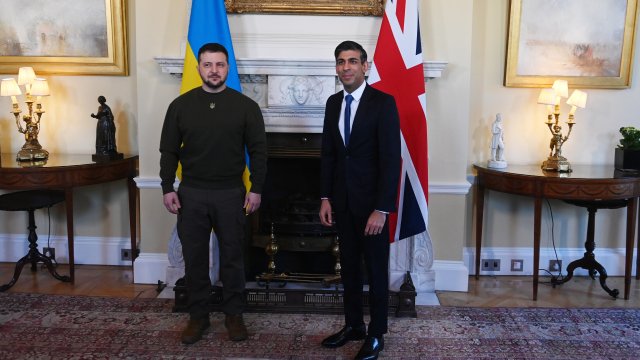 Украинският президент Володимир Зеленски пристигна на посещение във Великобритания за