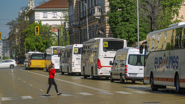 Премахването на биокомпонените и намаляването на акциза на горивата с