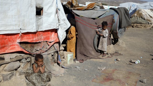 Животът в Йемен е неописуемо мъчителен. А бомбите продължават да