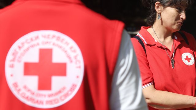 Българският Червен кръст предостави от бедствения си резерв 200 спални