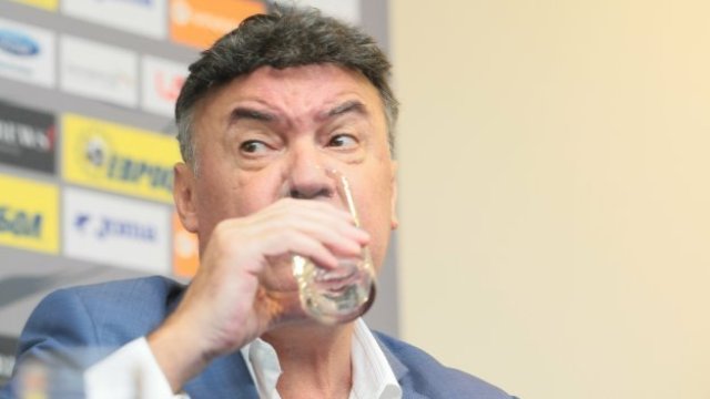 Специалистът по спортно право Георги Градев реагира с гневен пост