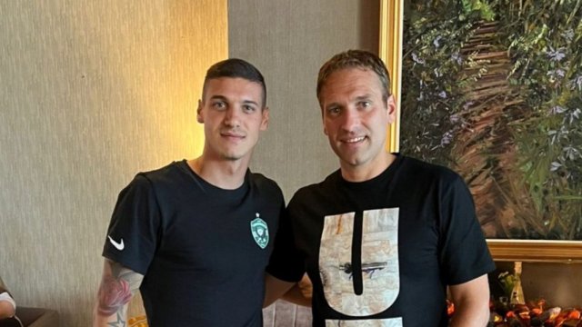 Легендите на българския и ирландския футбол Стилиян Петров и Роби