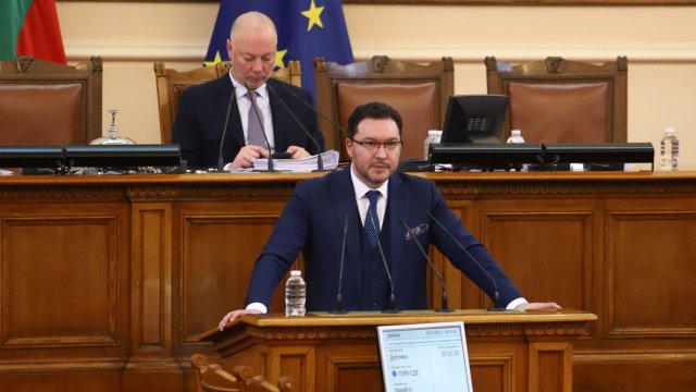 ГЕРБ все още не са получили покана за среща с