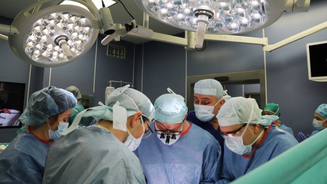 Лекари от болница Света Марина  във Варна спасиха живота на пациент