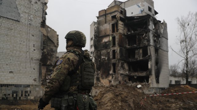 Президентът на Украйна Володимир Зеленски е освободил от длъжност командващия