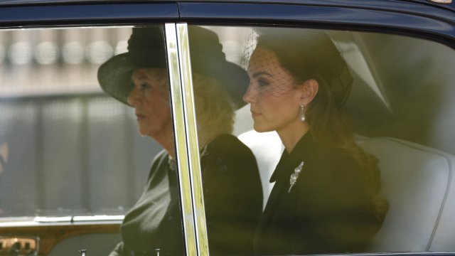 Новата принцеса на Уелс - Кейт Мидълтън, отдаде почит на