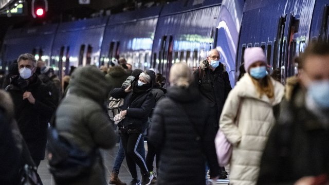 Швеция отменя всички противоепидемични мерки свързани с Ковид 19 Отпада дори
