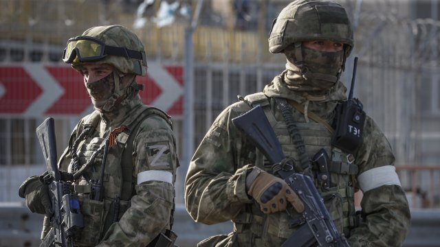 Най малко шестима души са загинали в град Нова Каховка Херсонска