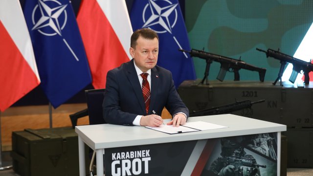 Министърът на отбраната на Полша обяви създаването на нова армейска