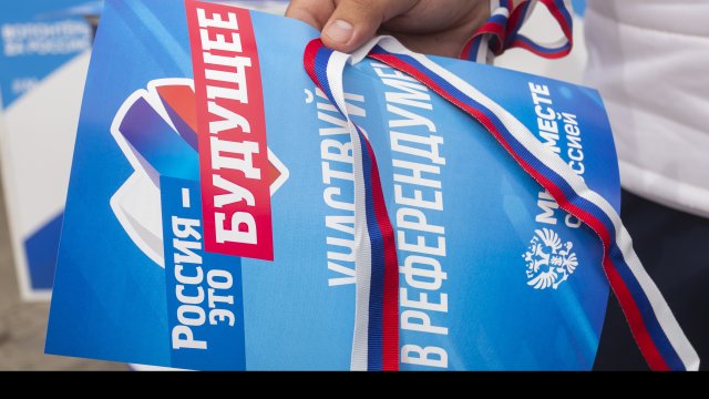 В украинските области Донецк Луганск Херсон и Запорожие започват референдумите