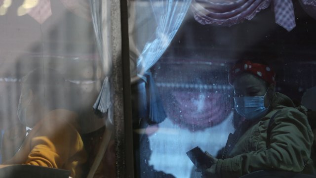 На българска територия през ГКПП Дуранкулак пристигнаха автобусите от Киев