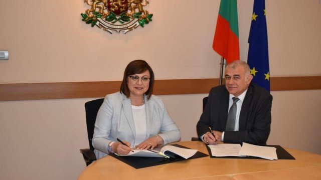 Вицепремиерът Нинова и министър Гьоков заедно с екипите си в