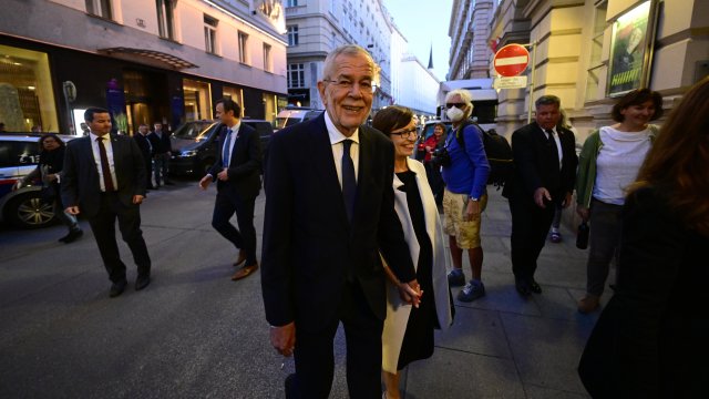 Австрийският президент Александър ван дер Белен печели над 50 от